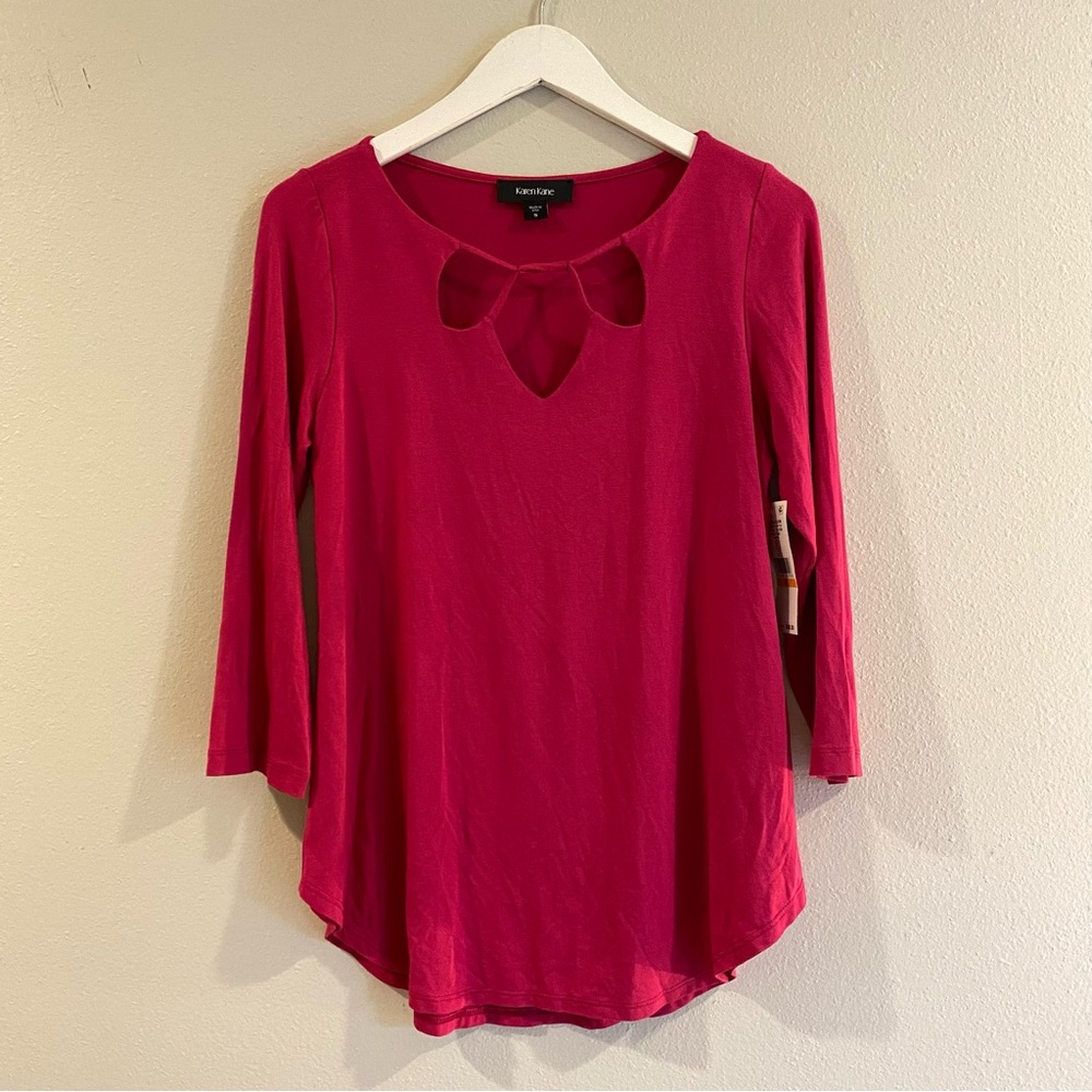 Karen Kane Cutout Shirttail Top Size Small Raspberry NWT Quarter Sleeve